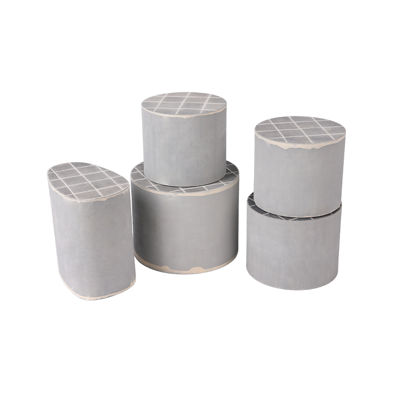 Chatalaíoch SCR Carbide Sileacain (SiC). Chatalaíoch SCR Carbide Sileacain (SiC).